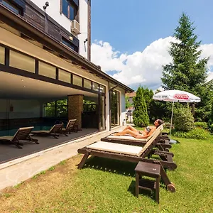 & Holidays - Free Parking Bansko